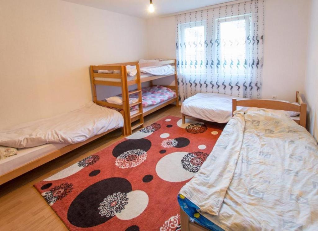 Dedushi Guesthouse &Wood Cabins-Camping Place Gusinje Ngoại thất bức ảnh